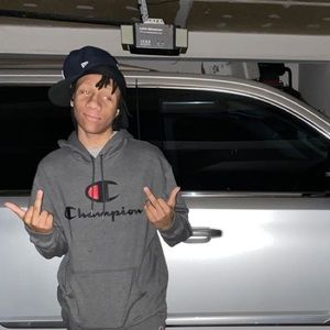 Meet your Posher, Kenyon